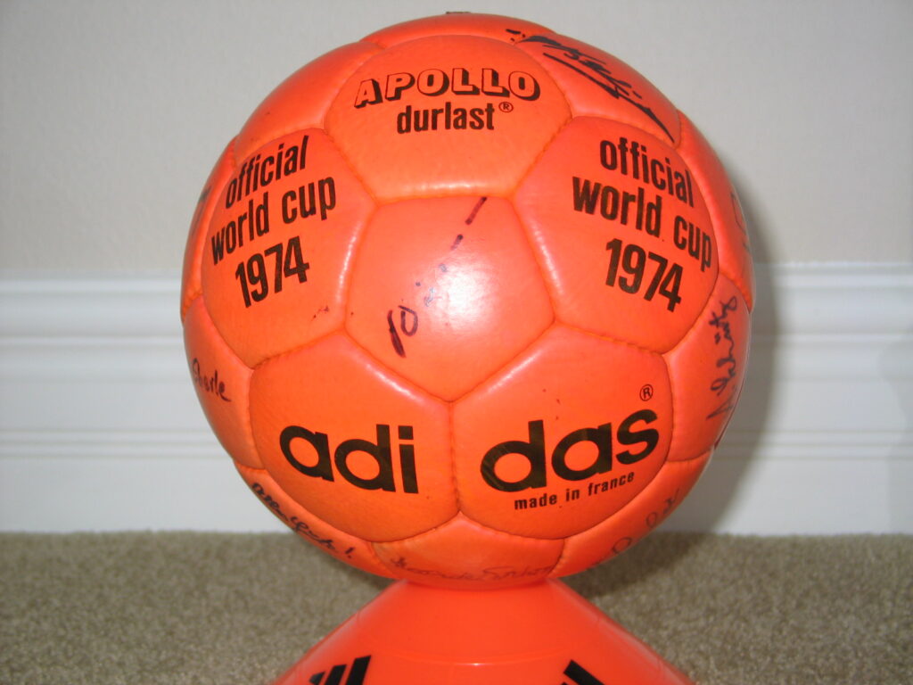 Super-Lux-Adidas Official World Cup 1974 Durlast Soccer Ball
