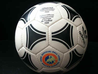 Europa_Tango2 1988 Official Ball of the European Championships - Tango Europa