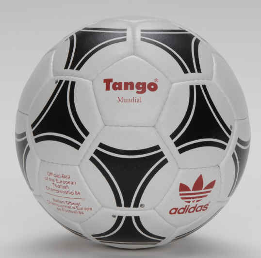 EURO_1984 1984 Official Ball of the European Championships - Tango Mundial