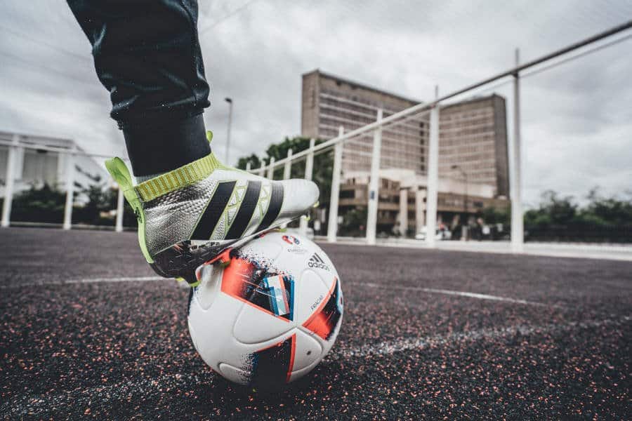 Euro_Facas 2016_15 Adidas unveils Fracas, the Official Match Ball of UEFA Euro 2016TM Knock-Out Phase