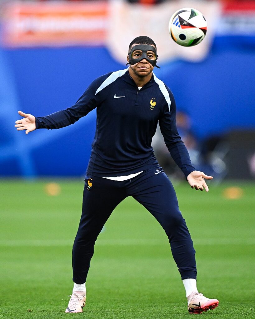 Mbappe in Mask