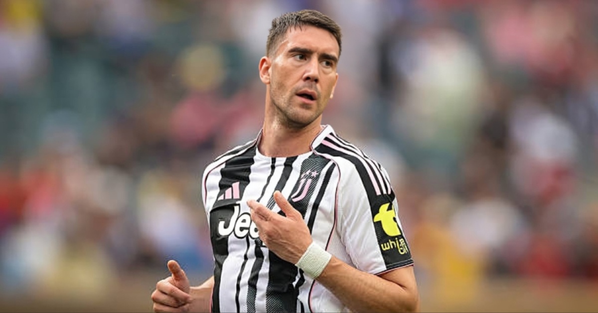 Man United considering move for Juventus striker Dusan Vlahovic to bolster attacking options