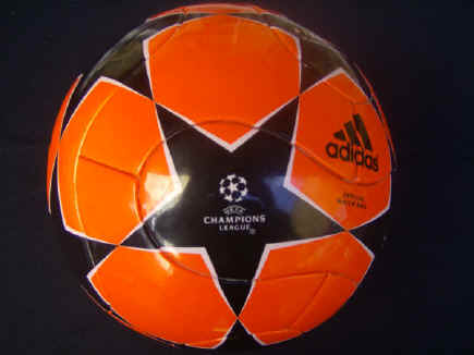 Powerorange_2006_finale_B Champions League Balls
