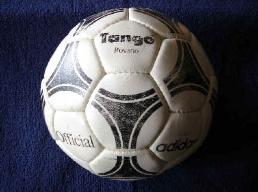 Tango_Rosario1 Official World Cup 1982 Tango Espana Soccer Ball